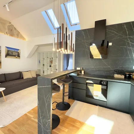 Luxury Titova Street Sarajevo-city Center شقة